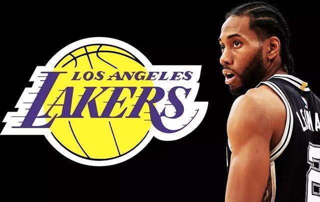 阿根廷队2026年世界杯球衣：经典蓝白条纹+黑色三道杠配饰（2026世界杯阿根廷球衣曝光：经典蓝白条纹配黑色三道杠点缀）