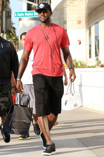 意甲战报：贝内德扎克点射、恩佐拉直红，比萨0-1帕尔马（意甲快讯：贝内德扎克点球建功、恩佐拉直红，比萨0-1帕尔马）